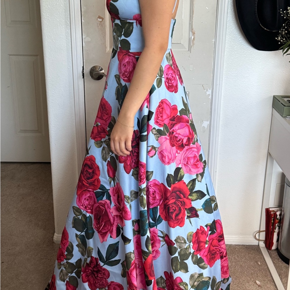 Floral Maxi Dress - Picture 4 of 10